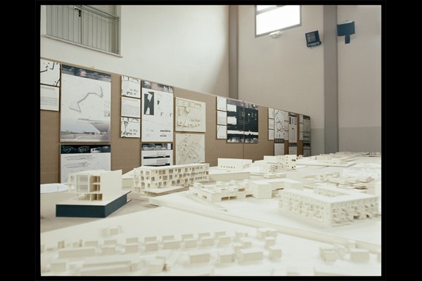 ALLESTIMENTO &ldquo;LA CASA E LO SPAZIO URBANO&rdquo;