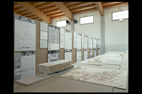 ALLESTIMENTO &ldquo;LA CASA E LO SPAZIO URBANO&rdquo;