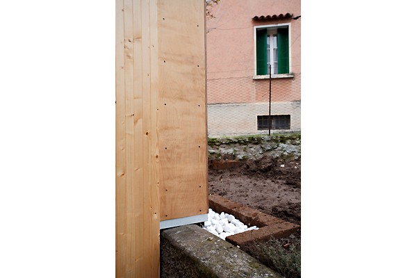 "500 VITI" - PICCOLISSIMO DEPOSITO PER ATTREZZI ED OGGETTI